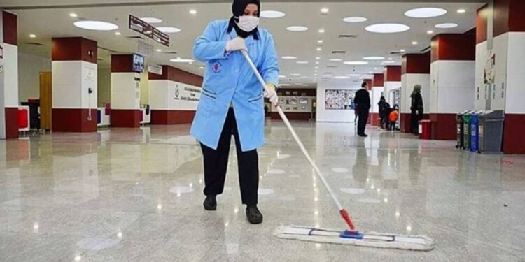 Okullarda nasıl olur da “kaçak işçi” çalıştırır, böyle devlet mi olur!