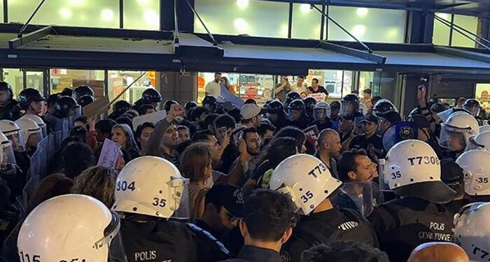 Onlarca kedi ve köpek katledilmişti; protesto için sokağa çıkanlara gözaltı