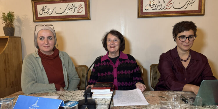 Romanlarında Felsefi Tezler İşleyen Kadın: Safiye Erol