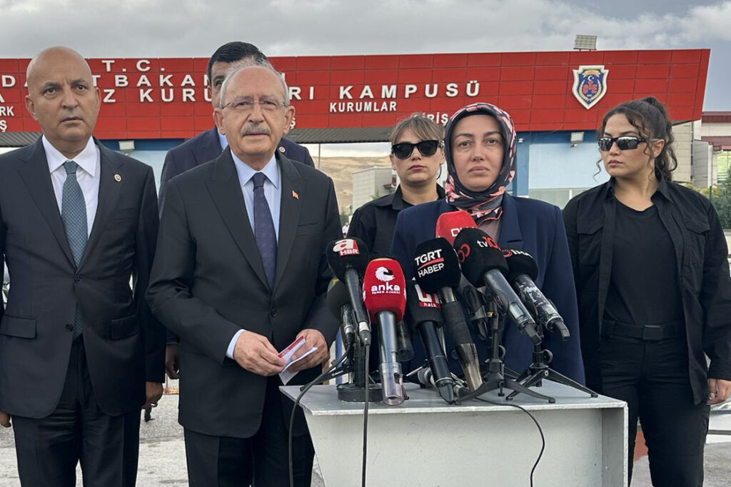 SİNAN ATEŞ DAVASI | Kılıçdaroğlu: “Dosya karartılıyor, asıl faillerin kimler olduğunu hepimiz biliyoruz”