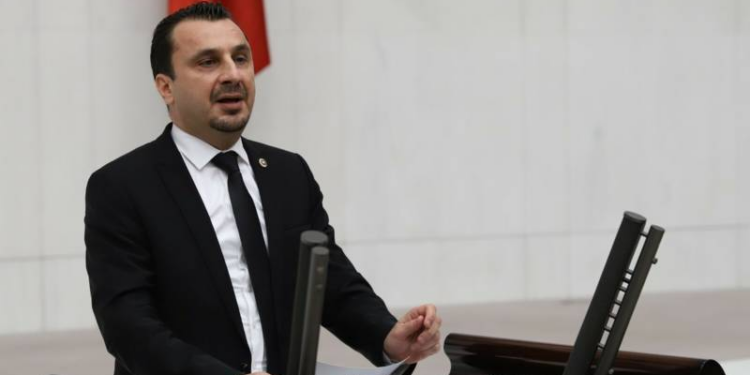 Sağlıksız bir nesil yetişiyor, çocuklarımıza bu kötülüğü yapmayın!