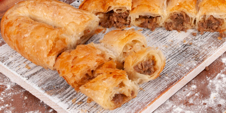 Sarıyer Börekçisi de 'Kara Liste'ye Girdi! O Yediğimiz Kıyma Değilmiş...