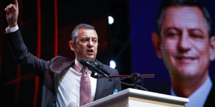 Selvi: Özgür Özel’e operasyon çekiliyor, arkasında iki isim var