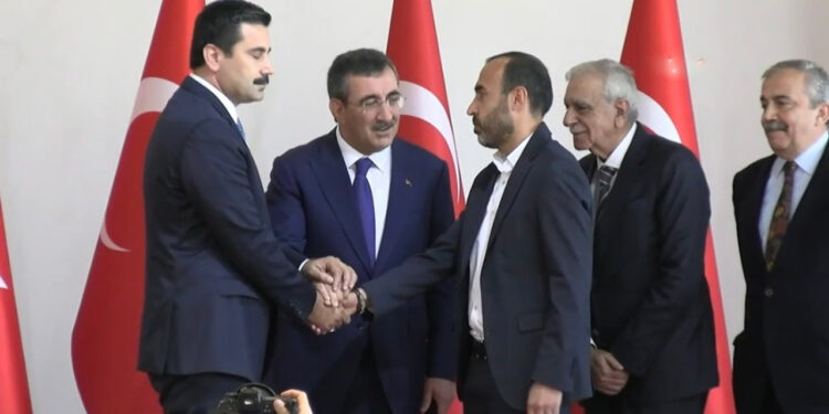 Şenyaşar ve Yıldız Aileleri Arasında Barış Yemeği: 6 Yıllık Husumet Son Buldu!