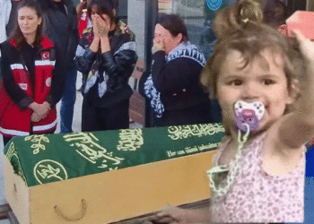 Sıla bebek gözyaşlarıyla toprağa verildi