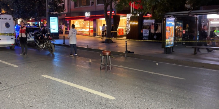 Şişli’de sokak ortasında silahlı kavga: 5 yaralı