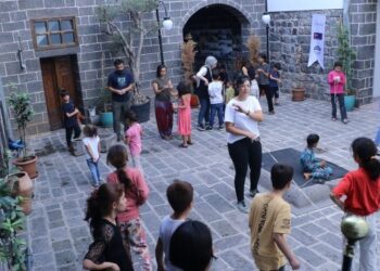 Surfest, sokak oyunlarıyla devam etti