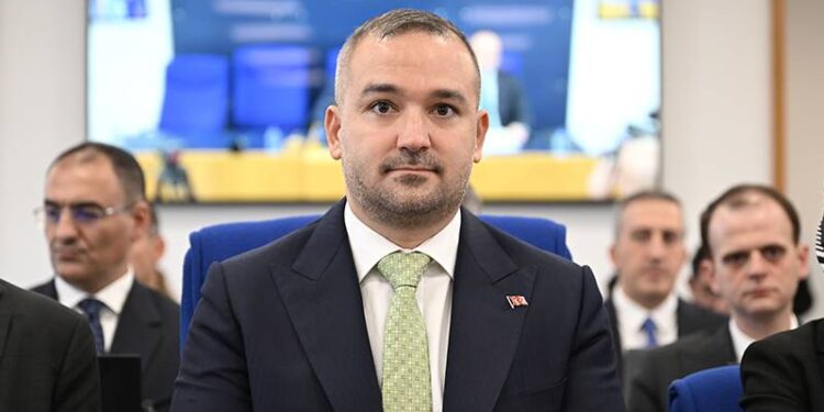 TÜİK ile ENAG'ın farkı, kırmızı ile yeşil elma kadar