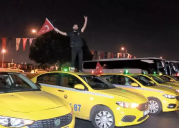 Taksiciler, TUSAŞ’a düzenlenen terör saldırısında hayatını kaybeden meslektaşları Murat Arslan'ı andı