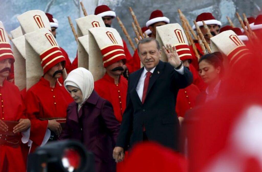 “Türkiye’de merkez sağın yeniden teşekkül etmesi yönetilebilir olması için zaruridir”