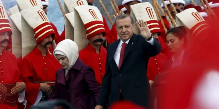 “Türkiye’de merkez sağın yeniden teşekkül etmesi yönetilebilir olması için zaruridir”