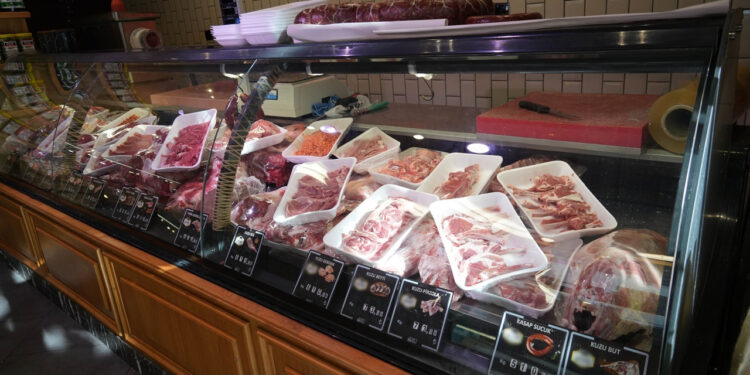 Türkiye’nin En Ucuz Gıdası ‘Kırmızı Et’miş! Kasaplar Odası Başkanından Akılalmaz ‘Kıyas’ Hesabı: ‘Restoranda Yemeyin Kasaptan Alın…’