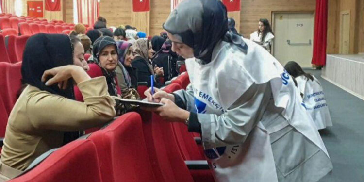 Van Büyükşehir Belediyesi’nden kadınlara sağlık semineri