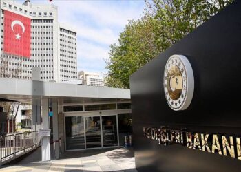 Vatandaşlarımız tahliye kararı için Bakanlık ve Beyrut Büyükelçiliğini takip etmeli