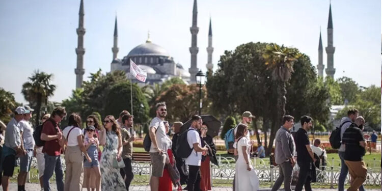 Yerli turistin seyahat harcaması yüzde 116 arttı