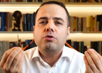 Prof. Dr. Özgür Demirtaş harç ve vergilere ateş püskürdü
