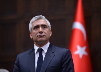 ‘PKK silah bırakırsa, DEM Parti anayasa için inisiyatif alabilir’