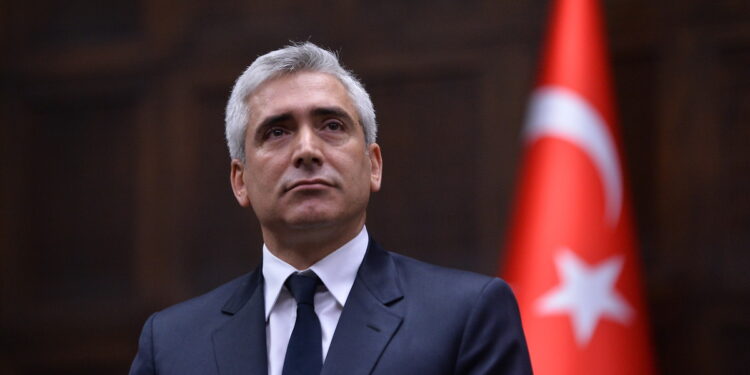 ‘PKK silah bırakırsa, DEM Parti anayasa için inisiyatif alabilir’