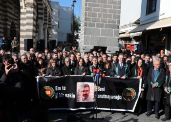 Tahir Elçi katledildiği yerde anıldı