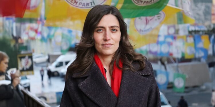 Görevden alınan eşbaşkan Gülistan Sönük: Mücadelemiz devam edecek