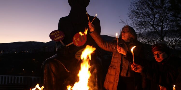Dêrsim’de kayyıma karşı çerağ uyandırıldı