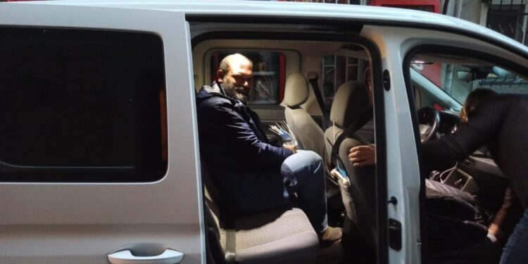 Gazeteci Alayumat’a emniyette çıplak arama