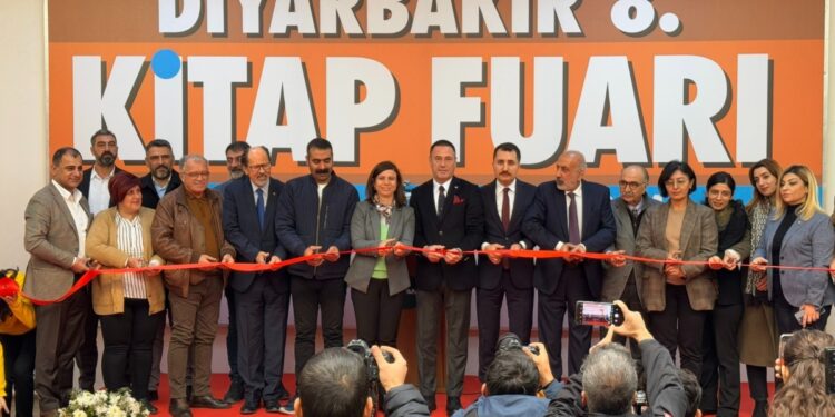 Amed 8’inci Kitap Fuarı başladı