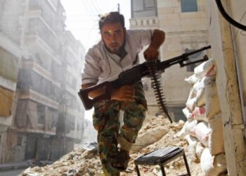 Halep’te birçok mahalle HTŞ’nin kontrolüne geçti