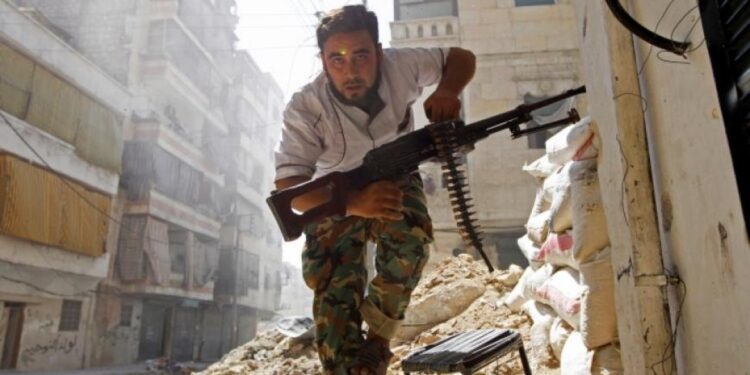 Halep’te birçok mahalle HTŞ’nin kontrolüne geçti