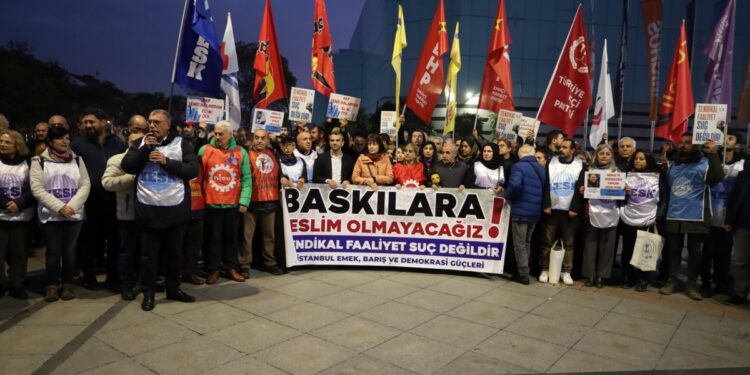 İstanbul’da gözaltılara tepki: Mücadele kararlılıkla sürecek