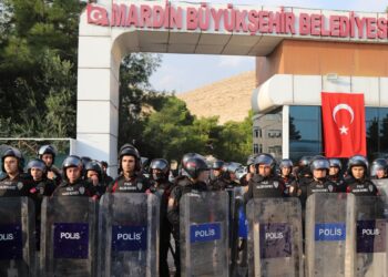 Mêrdîn Büyükşehir Belediyesi eşbaşkanlarından açıklama