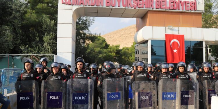 Mêrdîn Büyükşehir Belediyesi eşbaşkanlarından açıklama