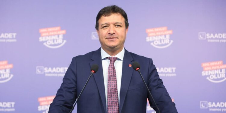 Saadet Partisi’nin yeni Genel Başkanı Mahmut Arıkan oldu