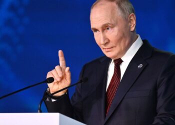 Putin’den füze açıklaması