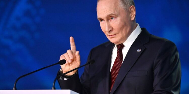 Putin’den füze açıklaması