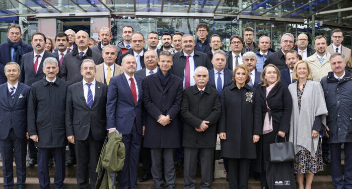 17-25 Aralık’ta takılı kalan AYM üyesi ile ilginç bir görüşme!