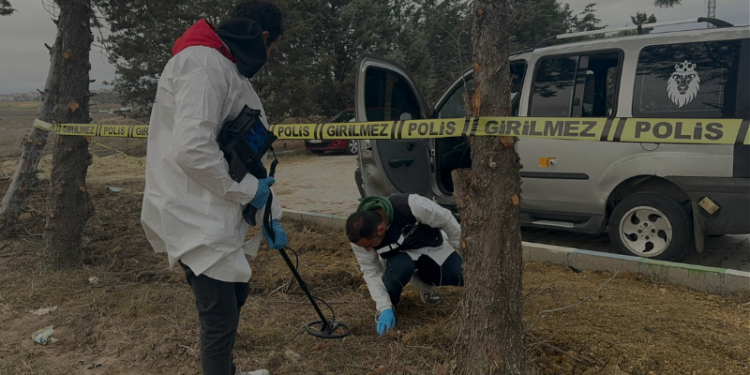 2 kuzen, otomobilin içinde başlarından vurulmuş halde bulundu