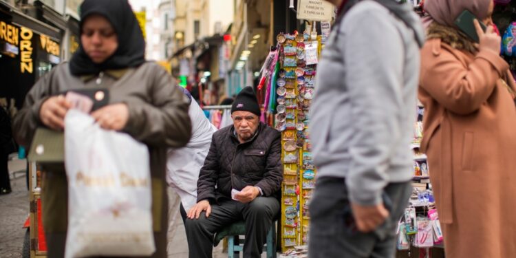 Türkiye’de enflasyon beklenen seviyelere inmiyor: Aylık yüzde 2,88’la yıllık enflasyon yüzde 48,58’e geriledi