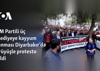 DEM Partili üç belediyeye kayyum atanması Diyarbakır’da yürüyüşle protesto edildi