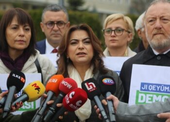 İçişleri Bakanlığı önünde kayyım tepkisi: AKP darbe yaptı