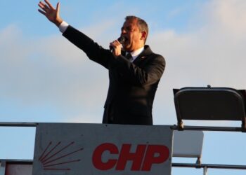 Özel’den Erdoğan’a: Bıçak kemikte biz seçime hazırız