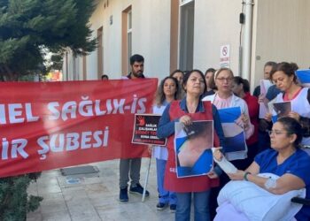 Sağlık çalışanları şiddete tepki gösterdi