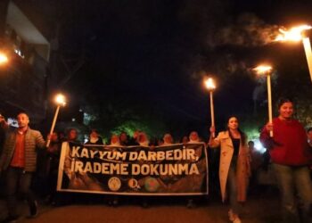 Ewîna’de meşaleli yürüyüş