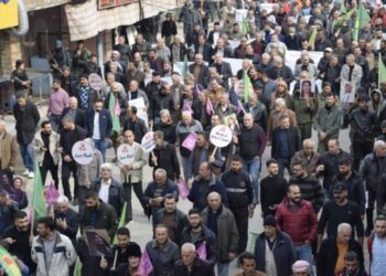 Qamişlo’da erkeklerden 25 Kasım yürüyüşü