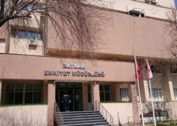 Vekillerin gözaltındaki gençlerle görüşmesine izin verilmedi