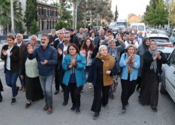 Xelfetî’de nöbet sürüyor: Belediyede hırsız var