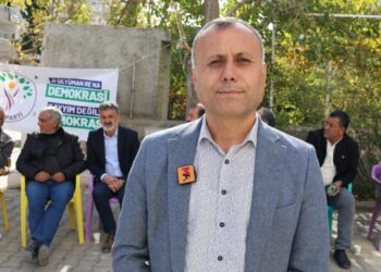 ‘Tarihi direnenler yazar’