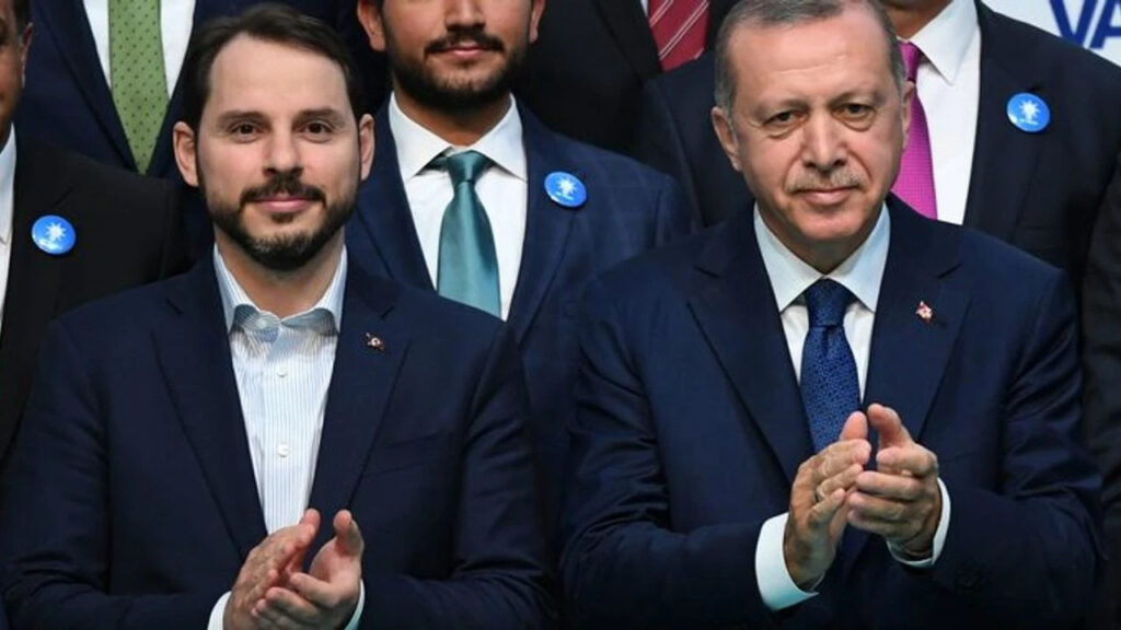 AKP Kaynakları Konuştu... Berat Albayrak Bakanlığa Geri mi Dönüyor?