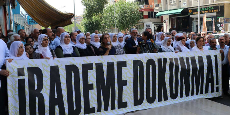 AKP rejiminin 15 Temmuz’dan sonra çıkardığı KHK ile başladı: 8 yılda belediyelere 160 kez kayyım atandı