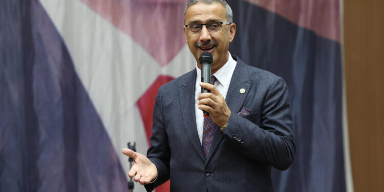 AKP'li Lütfü Bayraktar'dan Tepki Çeken Sözler: AKP Olmasa Ekmek Bulamazdınız, Vatanınız Olmazdı